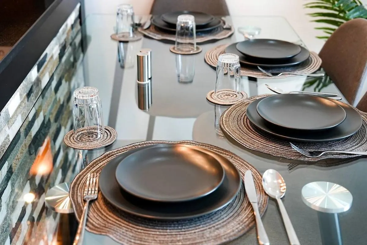 Offers For Burj Royale Condo, Close To Dubai Mall Holiday home