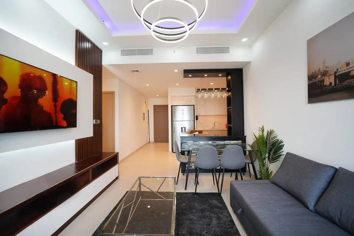 Holiday home Offers For Burj Royale Condo, Close To Dubai Mall